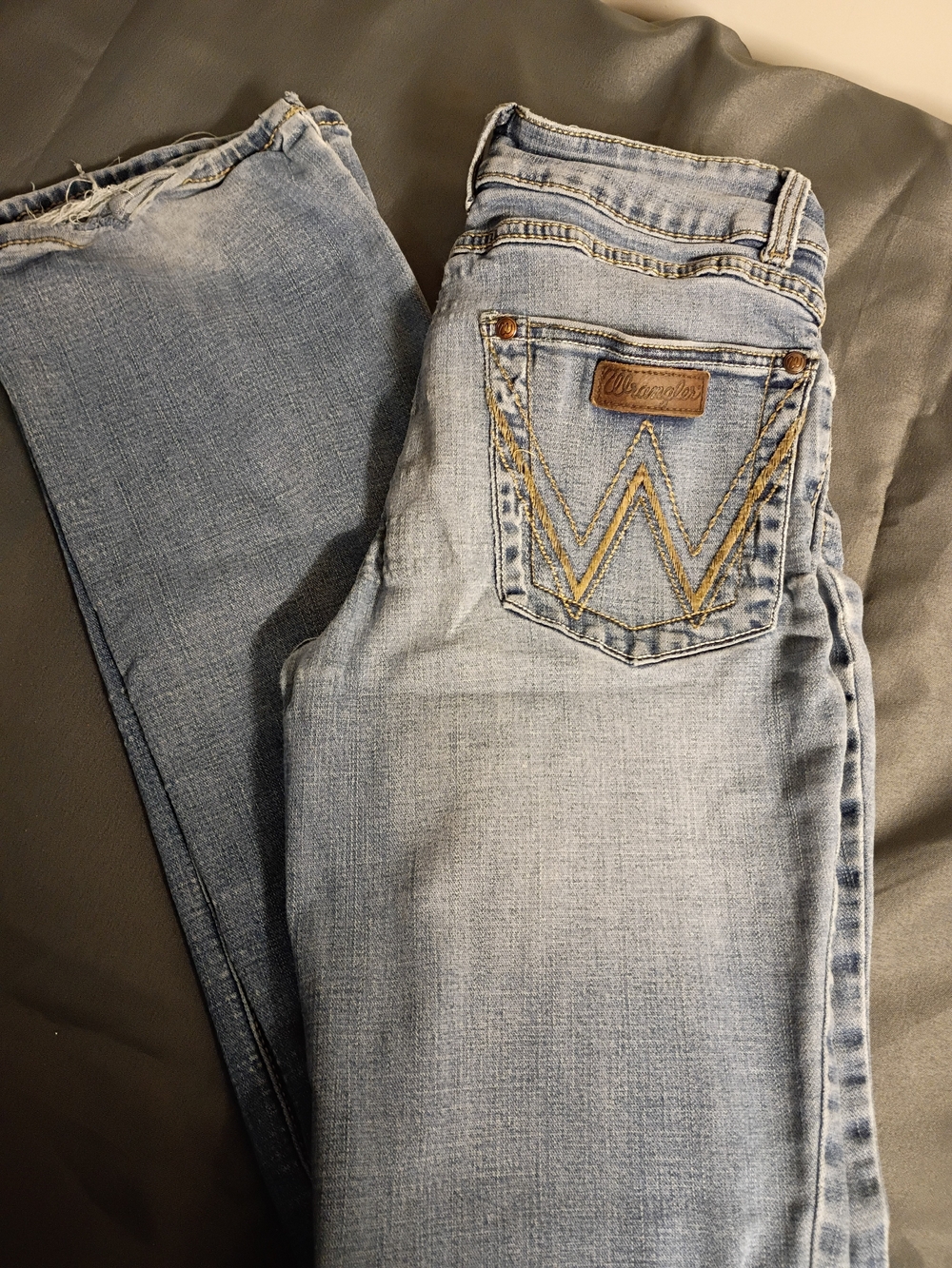 Wrangler Women's Light Wash Boot Cut Jeans in Faded Blue